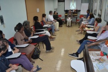 Apresentação do livro por Catiane Pimentel na Cátedra Unesco de Leitura. Fotógrafo Antônio Albuquerque. Acervo do Núcleo de Memória.