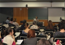 Palestra na sala F300. Fotógrafa Pamella Vasconcellos. Acervo do Projeto Comunicar