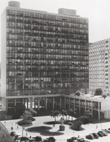 O MEC. Projeto de Lucio Costa, Carlos Leão, Oscar Niemeyer, Affonso Eduardo Reidy, Ernani Vasconcellos e Jorge Machado Moreira.