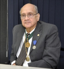 Professor Luiz Cesar Povoa. Fotógrafo Weiler Filho. Acervo do Projeto Comunicar.