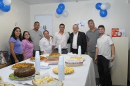Comemoração Dia dos Pais na sede da AFPUC. Lanche servido aos pais e familiares, com a presença do Reitor Prof. Pe. Josafá Carlos de Siqueira S.J.. 10/08/2012. Fotógrafo Antônio Albuquerque. Acervo do Núcleo de Memória.