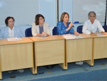 Mesa de abertura do evento, com a Profa. Sonia Kramer (EDU), a Profa. Daniela Vargas (Coord. Central de Graduação),  a Profa. Maria Rita Passeri Salomão (Coord. Institucional do PIBID/PUC-Rio) e o Vice-Reitor Acadêmico Prof. José Ricardo Bergmann. Fotógrafo Antônio Albuquerque. Acervo do Núcleo de Memória.