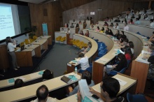 Abertura do Encontro com palestra da Profa. Claudete Cardoso no Auditório do RDC. Fotógrafo Antônio Albuquerque. Acervo do Núcleo de Memória.