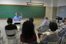 Palestra do Prof. Newton Bignotto. Fotógrafo Antônio Albuquerque. Acervo do Núcleo de Memória.