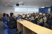 Palestra do Prof. Patryck de Araújo Ayala realizada no Auditório B8. Fotógrafo Antônio Albuquerque. Acervo do Núcleo de Memória.