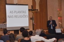 O Reitor Prof. Pe. Josafá durante a palestra. Fotógrafa Gabriela Doria. Acervo do Projeto Comunicar.