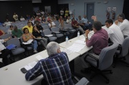 Assembleia Geral dos Funcionários realizada no Auditório Padre Anchieta. 20/03/2013. Fotógrafo Antônio Albuquerque. Acervo do Núcleo de Memória.