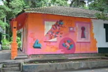 Fachada da sede do DCE na Vila dos Diretórios. Fotógrafo Antônio Albuquerque. Acervo do Núcleo de Memória.