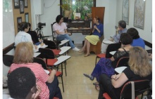 Entrevista com Marina Colasanti na sede do IILER. Fotógrafo Antônio Albuquerque. Acervo Núcleo de Memória.