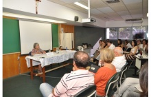 Palestra da Profa. Beatriz Sarlo. Fotógrafa Gabriela Doria. Acervo Projeto Comunicar.