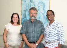 O Decano do Centro de Teologia e Ciências Humanas, Prof. Paulo Fernando Carneiro de Andrade, e equipe. Fotógrafo Antônio Albuquerque. Acervo Núcleo de Memória.