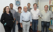 O Vice-Reitor para Assuntos Comunitários, Prof. Augusto Luiz Duarte Lopes Sampaio, e equipe. Fotógrafo Antônio Albuquerque. Acervo Núcleo de Memória.