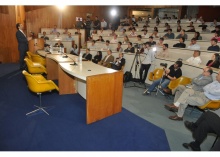 Palestra do Prof. Luigi Zingales, no Auditório do RDC. Fotógrafo Antônio Albuquerque. Acervo Núcleo de Memória.