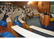 Abertura do Seminário Rio 450, com o Cardeal Dom Orani e o Reitor Prof. Pe. Josafá S.J., no auditório do RDC. Fotógrafo Antônio Albuquerque. Acervo Núcleo de Memória.