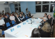 Palestra de Dom Giovanni d’Aniello, na Sala do Conselho Universitário. Fotógrafo Antônio Albuquerque. Acervo Núcleo de Memória.