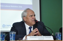 Palestra de Ernesto Samper. Fotógrafa Ana Carolina Nunes. Acervo Comunicar.