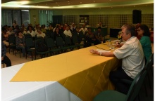 Evento realizado no espaço Dom Luciano Mendes, antigo Salão da Pastoral. Fotógrafo Antônio Albuquerque. Acervo Núcleo de Memória.