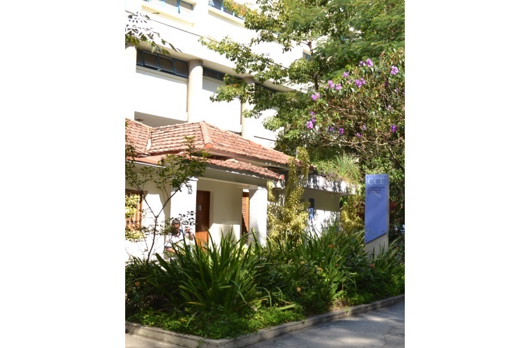 Frente da sede da CCE - Coordenação Central de Extensão. 2018. Fotógrafo Antônio Albuquerque.