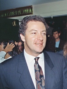 Fonte: https://br.financas.yahoo.com/noticias/eduardo-modiano-ex-presidente-bndes-230400374.html