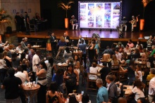 Entrega dos diplomas aos funcionários. Fotógrafo Antônio Albuquerque.