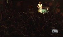 Gilberto Gil fez participação em show no Ginásio Poliesportivo. Fonte: TV PUC.