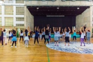 Aulão de Zumba com a Profa. Luciana da Silva Reis. 13/08/2018. Fonte: Facebook da AFPUC.