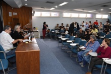 Narrar sem trégua, palestra com a profa. Jeanne-Marie Gagnebin (Filosofia/PUC-SP e Instituto de Estudos da Linguagem/Unicamp), com a participação da profa. Rosana Kohl Bines (LET) e da profa. Leila Danziger (Instituto de Artes/UERJ). Fotógrafo Antônio Albuquerque.