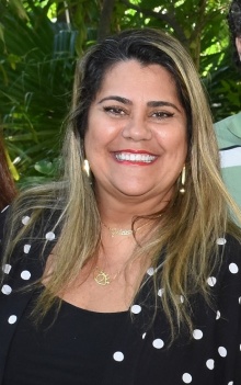 A Diretora da Divisão de Bibliotecas e Documentação, Ana Maria Gomes Ribeiro. Fotógrafo Antônio Albuquerque. Acervo Núcleo de Memória.