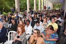 Plateia do evento, nos pilotis do Edifício da Amizade. Fotógrafo Antônio Albuquerque.
