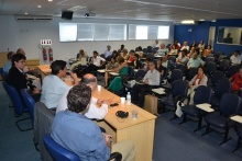 As mesas foram realizadas no Auditório B8. Fotógrafo Antônio Albuquerque. Acervo do Núcleo de Memória.