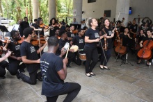 Evento realizado nos pilotis do Edifício da Amizade. Fotógrafo Antônio Albuquerque.