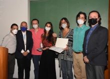 O Reitor Pe. Josafá S.J. e a família do prof. Scavarda. Fotógrafo Antônio Albuquerque.