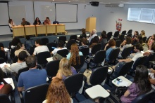 Debate realizado no Auditório B8. Fotógrafo Antônio Albuquerque. Acervo do Núcleo de Memória.