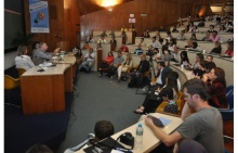 Palestra do Prof. Miguel Pereira (COM) durante o evento no Auditório do RDC.  Fotógrafo Antônio Albuquerque. Acervo Núcleo de Memória.