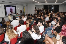 Palestrantes e plateia, no auditório do IAG. Fotógrafo Antônio Albuquerque.