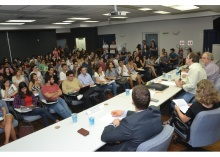 Evento realizado no Auditório Padre Anchieta. Fotógrafo Antônio Albuquerque. Acervo Núcleo de Memória.