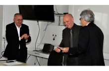 O Reitor Pe. Josafá S.J., o Prof. Karl Erik e o Vice-Reitor Acadêmico Prof. José Ricardo Bergmann. Fotógrafa Fernanda Szuster. Acervo Comunicar.