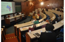Uma das palestras, no Auditório do RDC. Fotógrafo Antônio Albuquerque. Acervo Núcleo de Memória.