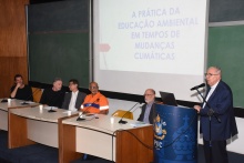 Pe. Josafá S.J. em sua apresentação no evento. Fotógrafo Antônio Albuquerque.