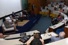 Na abertura, presentes o Reitor Pe. Josafá Carlos de Siqueira S.J., o Decano do CTCH, Prof. Júlio Diniz, a Profa. Maria Clara Bingemer (TEO), presidente da Associação Latino Americana de Literatura e Teologia (ALALITE), e o diretor do Departamento de Teologia, Prof. Pe Waldecir Gonzaga. Fotógrafo Antônio Albuquerque.